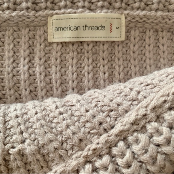 Off the Shoulder Chunky Sweater - Picture 2 of 5